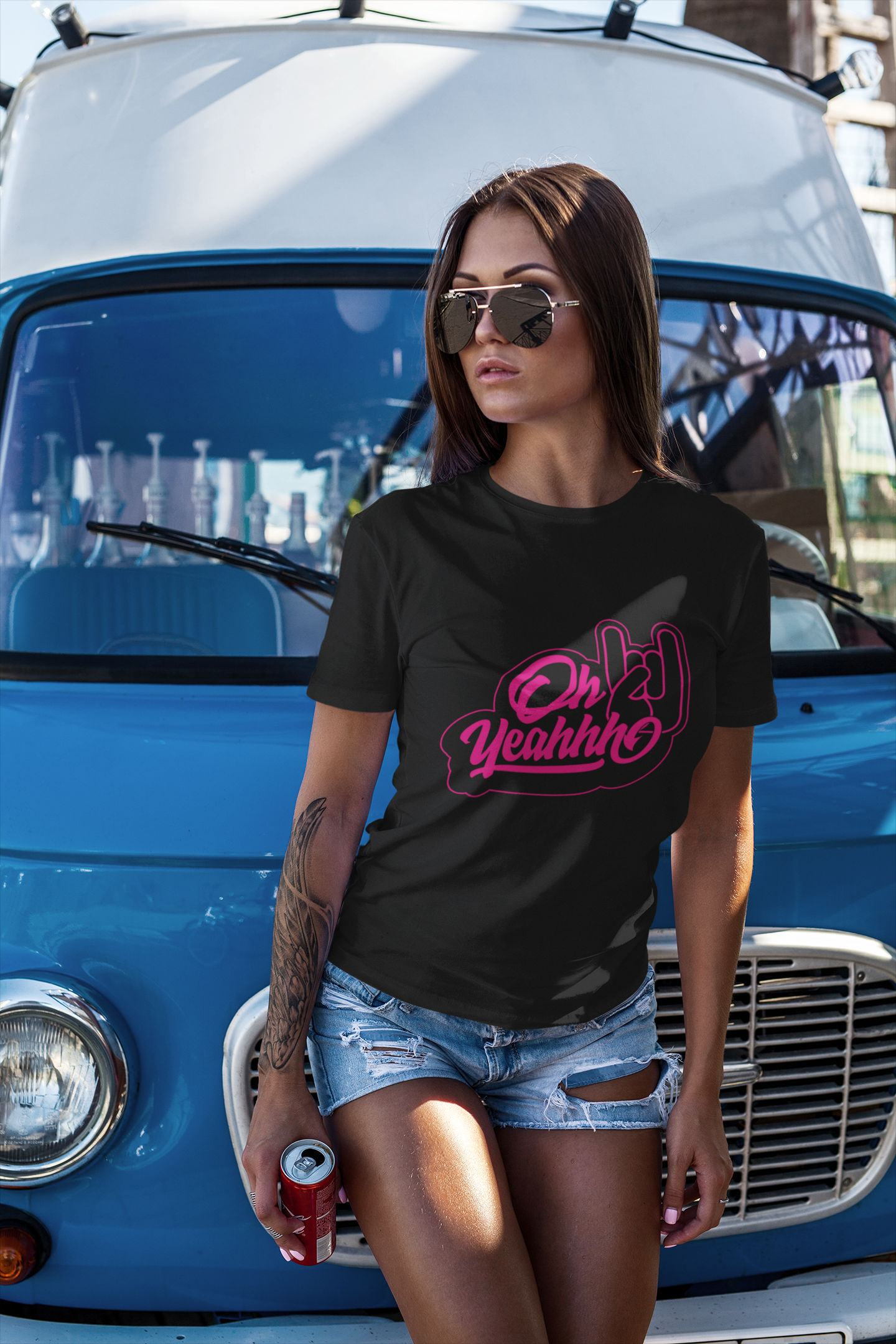 T-shirt femme rock Oh yeahhh, metal horns noir et rose 100% coton