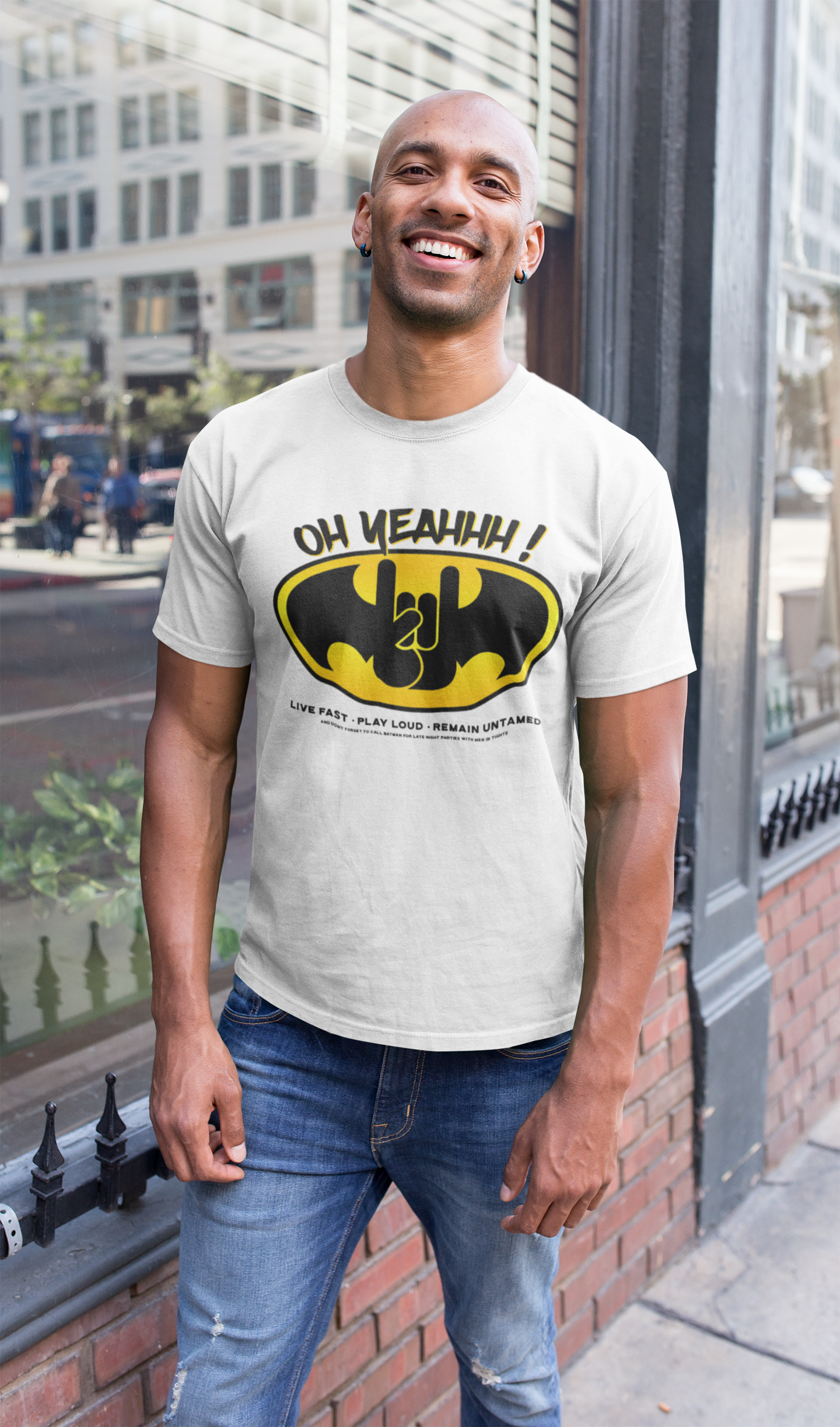 T-shirt rock metal horns oh yeahhh gotham batman